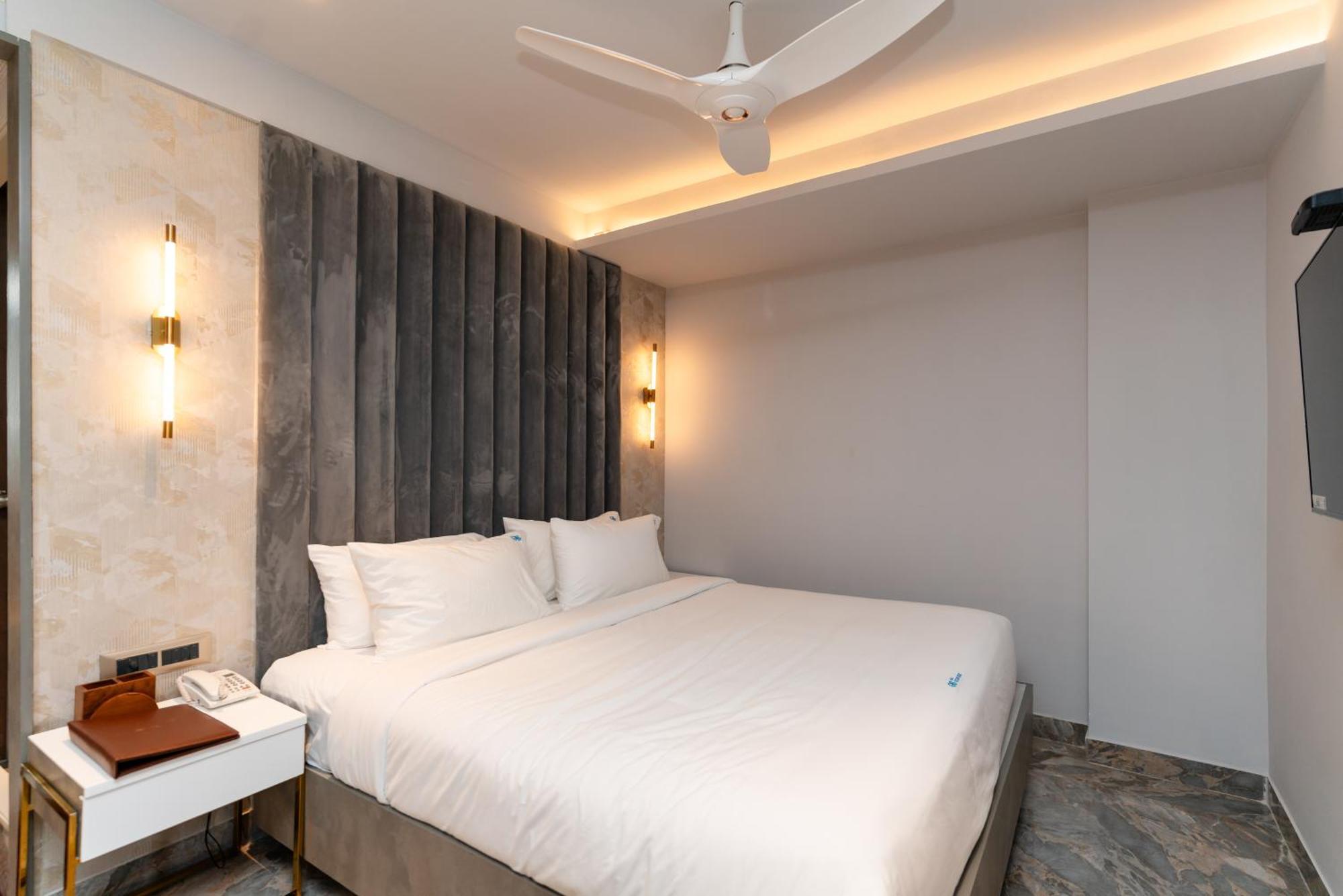 Hotel Ocean Blue Visakhapatnam Bagian luar foto